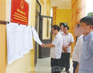 Kiểm tra công tác bầu cử tại các huyện Tiên Lữ, Phù Cừ