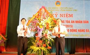 Tòa án nhân dân tỉnh Hưng Yên đón nhận Huân chương Lao động hạng Ba