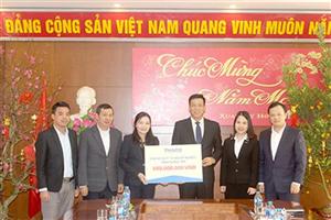 Công ty cổ phần ô tô Trường Hải tặng 500 triệu đồng Quỹ 