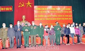 Đồng chí Đại tướng Phan Văn Giang, Ủy viên Bộ Chính trị, Phó Bí thư Quân uỷ Trung ương, Bộ trưởng Bộ Quốc phòng thăm, làm việc, chúc Tết tại tỉnh