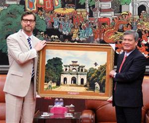 Hưng Yên: Lãnh đạo tỉnh tiếp và làm việc với Tổng Giám đốc Trường đại học Anh quốc Việt Nam