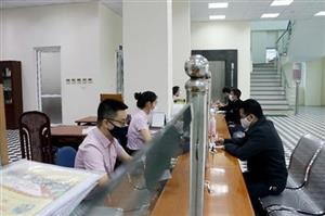 Tiếp sức tài chính cho học sinh nghèo đến trường
