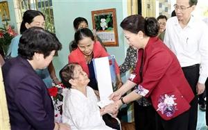 Chủ tịch Quốc hội Nguyễn Thị Kim Ngân gặp mặt các đại biểu thương binh nặng tiêu biểu toàn quốc năm 2019