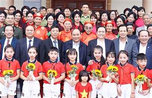 Thủ tướng Nguyễn Xuân Phúc dự Ngày hội Đại đoàn kết toàn dân tộc tại Bắc Giang