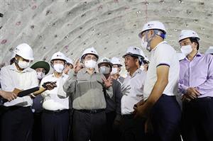 Kinh tế Việt Nam năm 2021 và triển vọng năm 2022