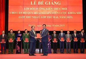 Xây dựng đội ngũ cán bộ trong thời kỳ mới - từ tầm nhìn văn hóa