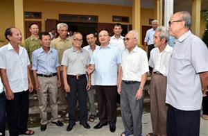 Bí thư Tỉnh uỷ Đỗ Tiến Sỹ dự sinh hoạt Chi bộ 4 thôn Tam Kỳ