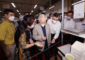 Nhận thức và giải pháp thực hiện các đột phá chiến lược phát triển đất nước theo tinh thần Đại hội XIII của Đảng