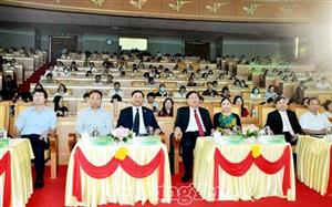 Công ty cổ phần công nghệ cao Traphaco đón nhận Huân chương Lao động hạng Nhì