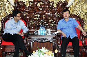 Chủ tịch UBND tỉnh Nguyễn Văn Phóng làm việc với đại diện Công ty TNHH Hanesbrands Việt Nam