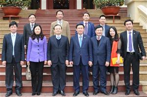 Trưởng ban Kinh tế Trung ương Vương Đình Huệ thăm, chúc tết Tỉnh ủy Hưng Yên