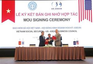 Việt Nam-Hoa Kỳ ký biên bản hợp tác về chính sách bảo hiểm y tế Hai bên kỳ vọng việc ký Bản ghi nhớ hợp tác lần này sẽ góp phần hoàn thiện và phát triển hệ thống bảo hiểm y tế toàn dân bền vững, hiện đại, hội nhập quốc tế.