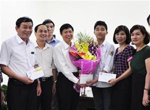 Động viên học sinh tham gia kỳ thi Olympic Tin học khu vực châu Á - Thái Bình Dương năm 2015