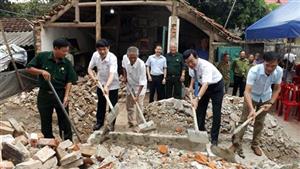 Tô thắm truyền thống “Trung thành, đoàn kết, gương mẫu, đổi mới”