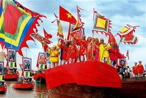 Đấu tranh, bảo vệ các giá trị văn hóa truyền thống