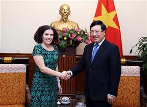 Phó Thủ tướng Phạm Bình Minh tiếp Đại sứ Uruguay
