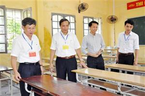 Phó Chủ tịch UBND tỉnh Nguyễn Duy Hưng kiểm tra công tác chuẩn bị trước kỳ thi THPT quốc gia năm 2018