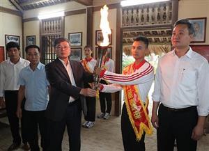 Lễ xin lửa đuốc truyền thống chuẩn bị cho Lễ khai mạc Đại hội TDTT tỉnh lần thứ IX năm 2022
