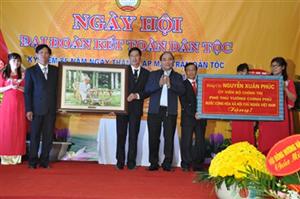 Phó Thủ tướng Chính phủ Nguyễn Xuân Phúc thăm và làm việc tại Hưng Yên