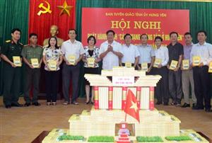 Hội nghị phát hành sách Cách mạng Tháng Tám ở Hưng Yên