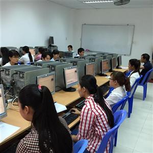 Đặt đường dây nóng trong kỳ thi tuyển công chức tỉnh Hưng Yên năm 2015