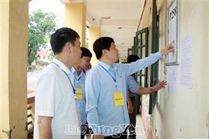 Đồng chí Trần Quốc Toản, Phó Bí thư Thường trực Tỉnh ủy, Chủ tịch HĐND tỉnh kiểm tra công tác tổ chức thi tuyển sinh lớp 10 THPT năm học 2022-2023