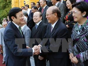 Chủ tịch nước tiếp Đoàn cán bộ Bộ Ngoại giao tiêu biểu qua các thời kỳ