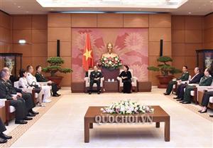 Chủ tịch Quốc hội tiếp Bộ trưởng Quốc phòng Trung Quốc