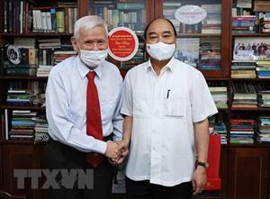 Chủ tịch nước thăm nhà báo, gia đình nhà báo lão thành