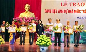 Hưng Yên: Trao tặng danh hiệu vinh dự Nhà nước Bà mẹ Việt Nam anh hùng