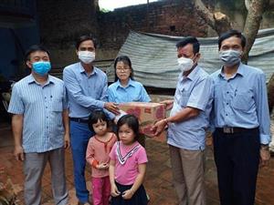 Chăm lo giúp đỡ hội viên nông dân có hoàn cảnh khó khăn