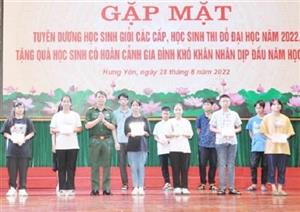 Ấm áp tình quân dân
