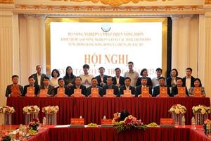 Ký kết giao ước thi đua Khối Sở Nông nghiệp và PTNT các tỉnh, thành phố vùng Đồng bằng sông Hồng và Trung du Bắc Bộ
