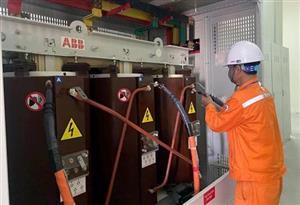 Công ty Điện lực Hưng Yên: Đẩy mạnh thực hiện thí nghiệm định kỳ các máy biến áp