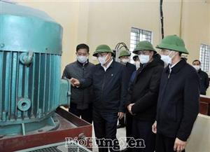 Đồng chí Thứ trưởng Bộ Nông nghiệp và PTNT Nguyễn Hoàng Hiệp kiểm tra công tác đổ ải vụ xuân trên địa bàn tỉnh