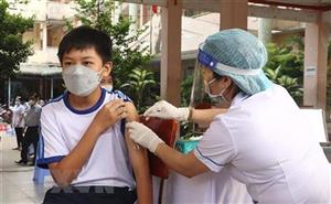 Đưa trẻ đi tiêm vaccine phòng Covid-19 đầy đủ, đúng lịch