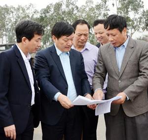 Chủ tịch UBND tỉnh Nguyễn Văn Phóng kiểm tra tiến độ thực hiện một số dự án trong Khu đại học Phố Hiến