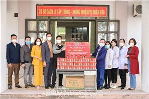 Trao tặng 700 hộp viên thảo mộc Thiên Việt An cho một số đơn vị trên địa bàn tỉnh Hưng Yên