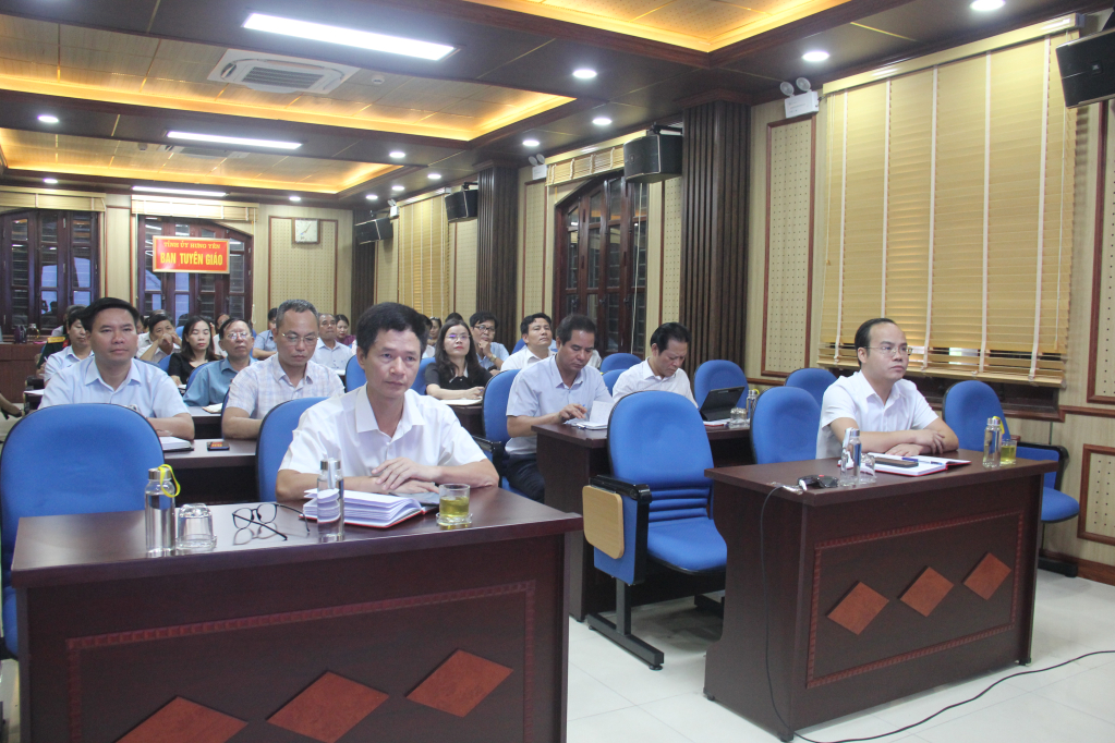 Hội nghị báo cáo viên Trung ương tháng 9