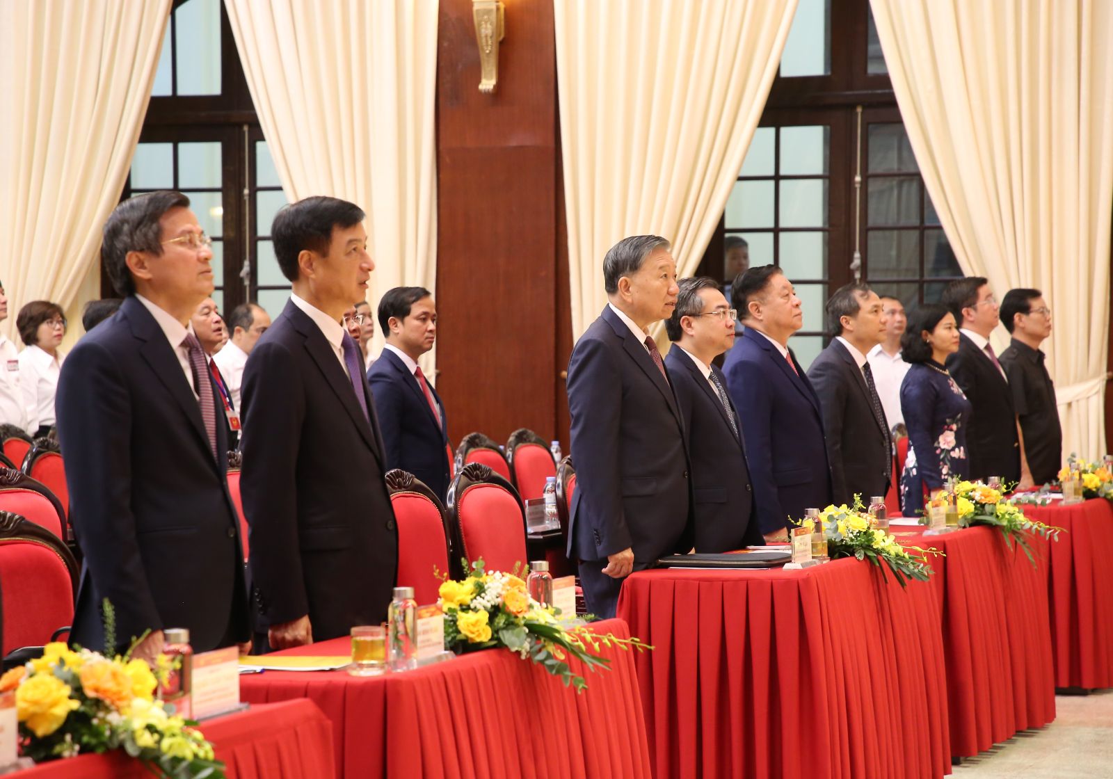 Phải đặt lợi ích của Đảng, quốc gia - dân tộc và Nhân dân lên trên hết, trước hết