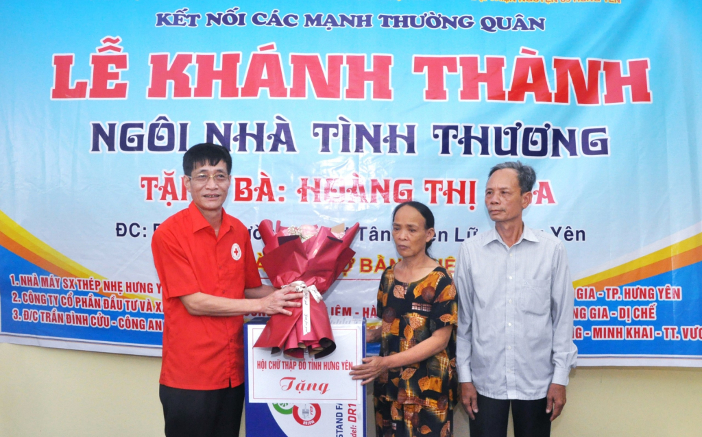 Khánh thành nhà tình thương tại xã Nhật Tân