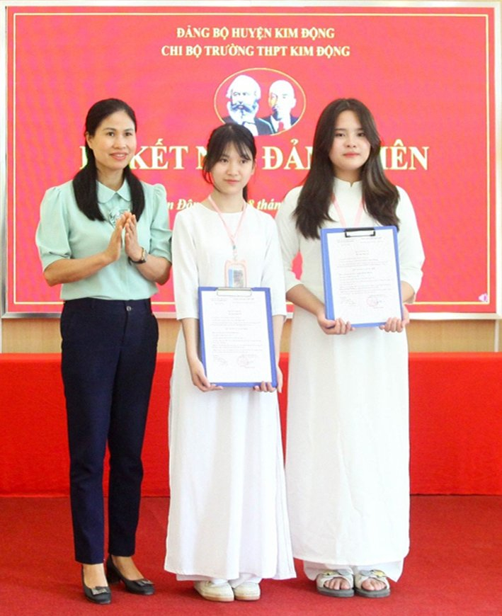 Tự hào đảng viên tuổi 18