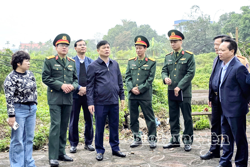 Đồng chí Phó Chủ tịch UBND tỉnh kiểm tra công tác chuẩn bị lễ hội đền Trần năm 2026