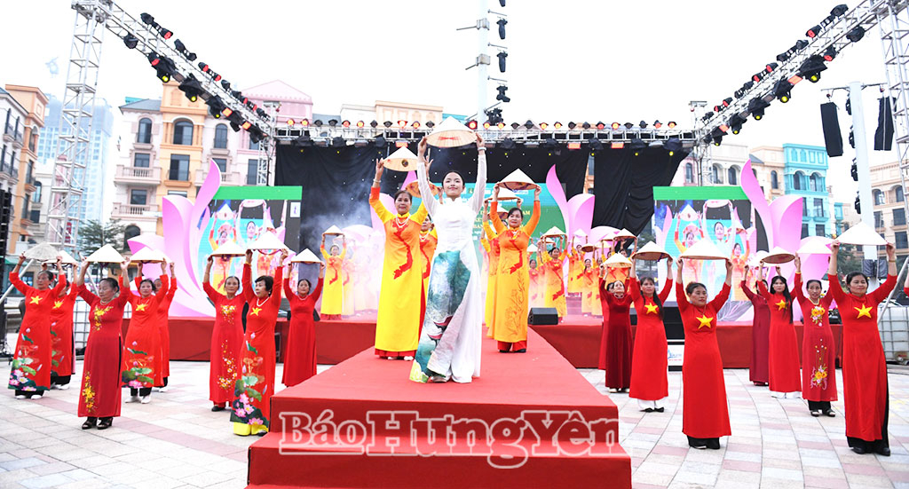 Khai mạc Festival áo dài du lịch Việt Nam năm 2025