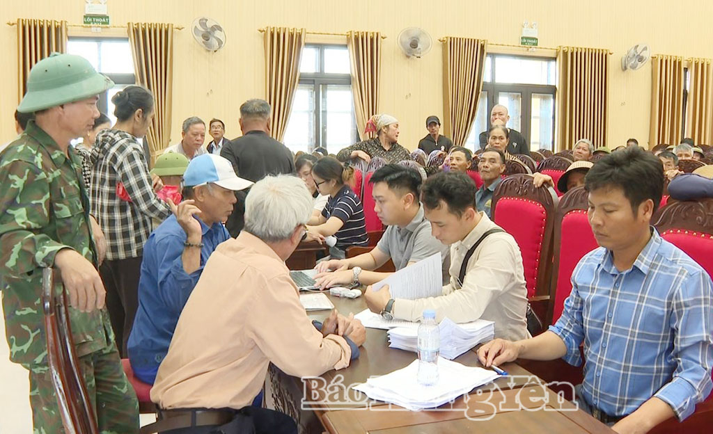 Xã Văn Giang: Chi trả tiền bồi thường, hỗ trợ giải phóng mặt bằng Dự án đường kết nối di sản văn hóa du lịch và phát triển kinh tế dọc sông Hồng