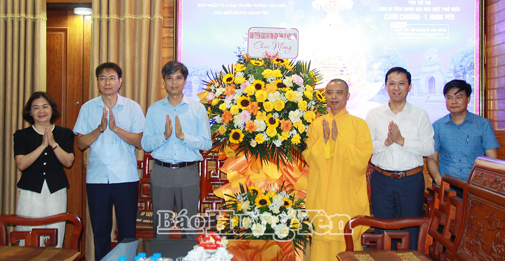 Đồng chí Trưởng ban Tuyên giáo và Dân vận Tỉnh ủy thăm, chúc mừng chức sắc Phật giáo nhân dịp Đại lễ Phật đản Phật lịch 2570 - dương lịch 2026
