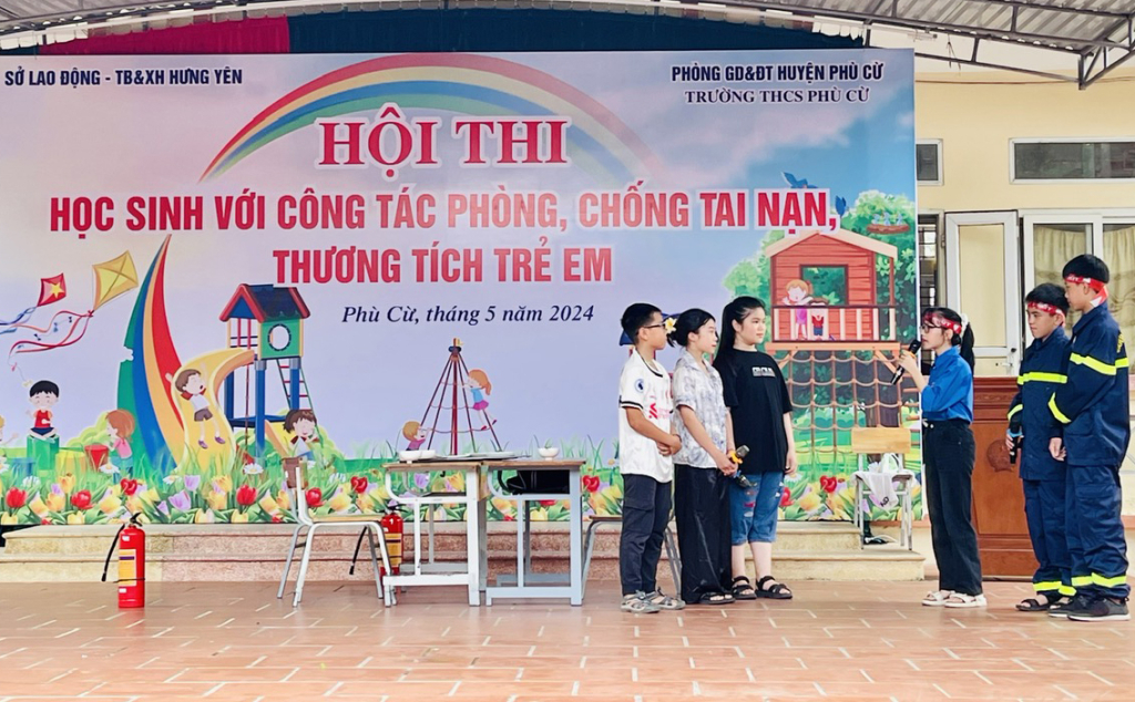 Hội thi học sinh với công tác phòng, chống tai nạn, thương tích trẻ em tại Trường THCS Phù Cừ