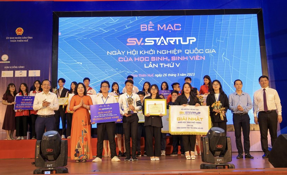 Gặp gỡ nhóm tác giả đạt giải Nhất Cuộc thi “Học sinh, sinh viên với ý tưởng khởi nghiệp” cấp quốc gia