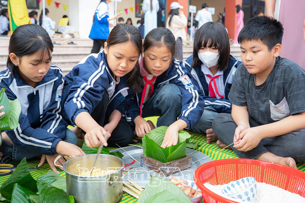 Hoạt động trải nghiệm Tết trong trường học