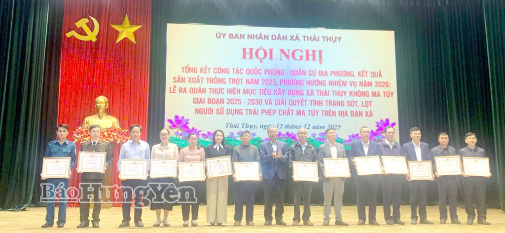Xã Thái Thụy khen thưởng 43 tập thể, cá nhân có thành tích xuất sắc trong công tác quốc phòng, quân sự địa phương